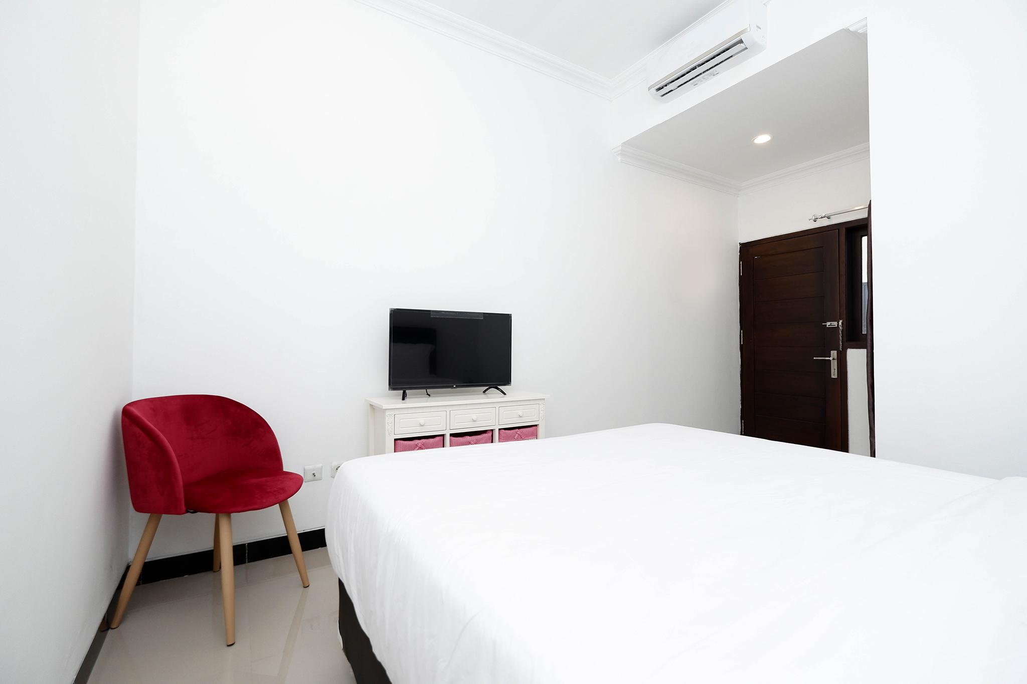Oyo 1611 Four D'Home Solo Exterior foto