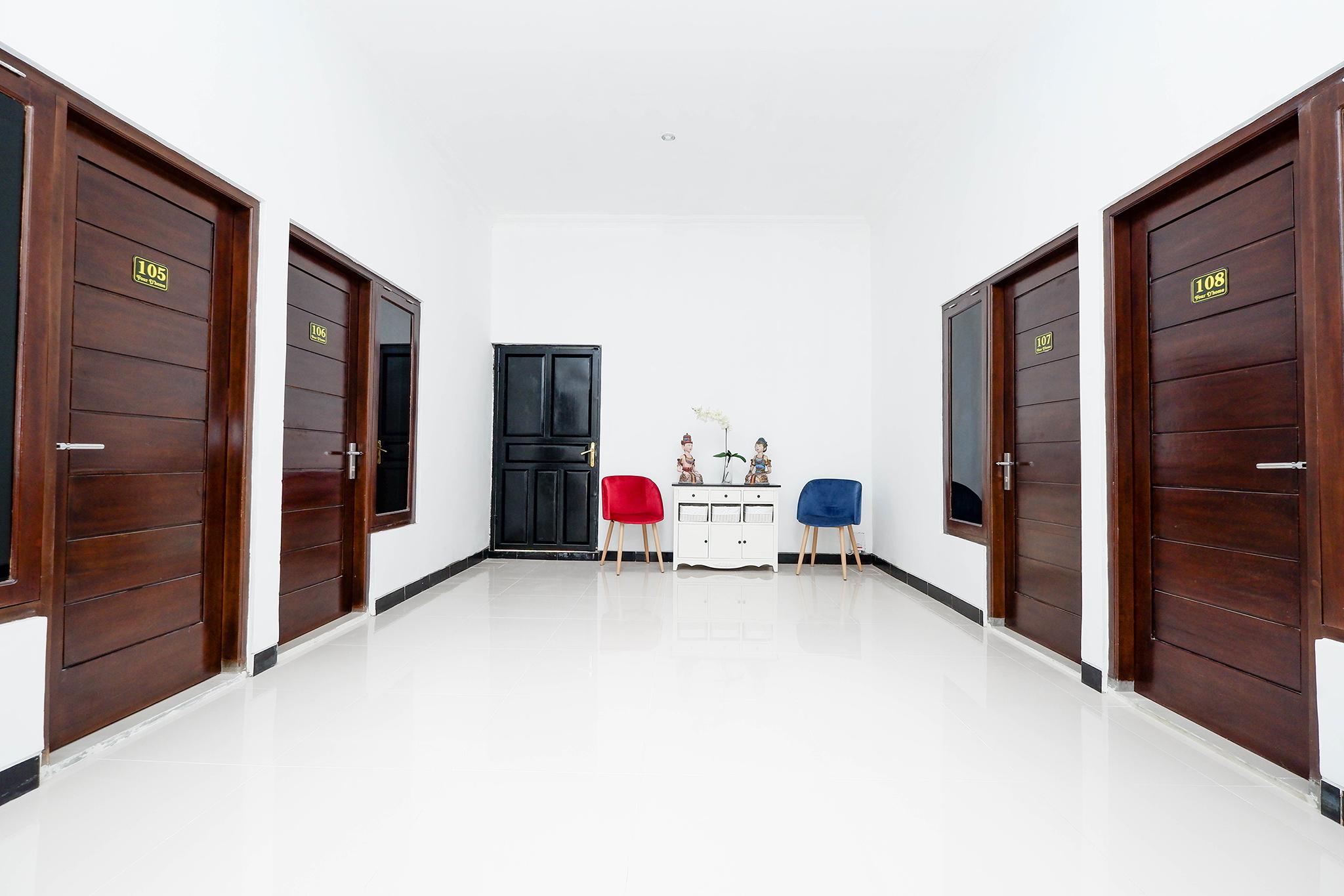 Oyo 1611 Four D'Home Solo Exterior foto
