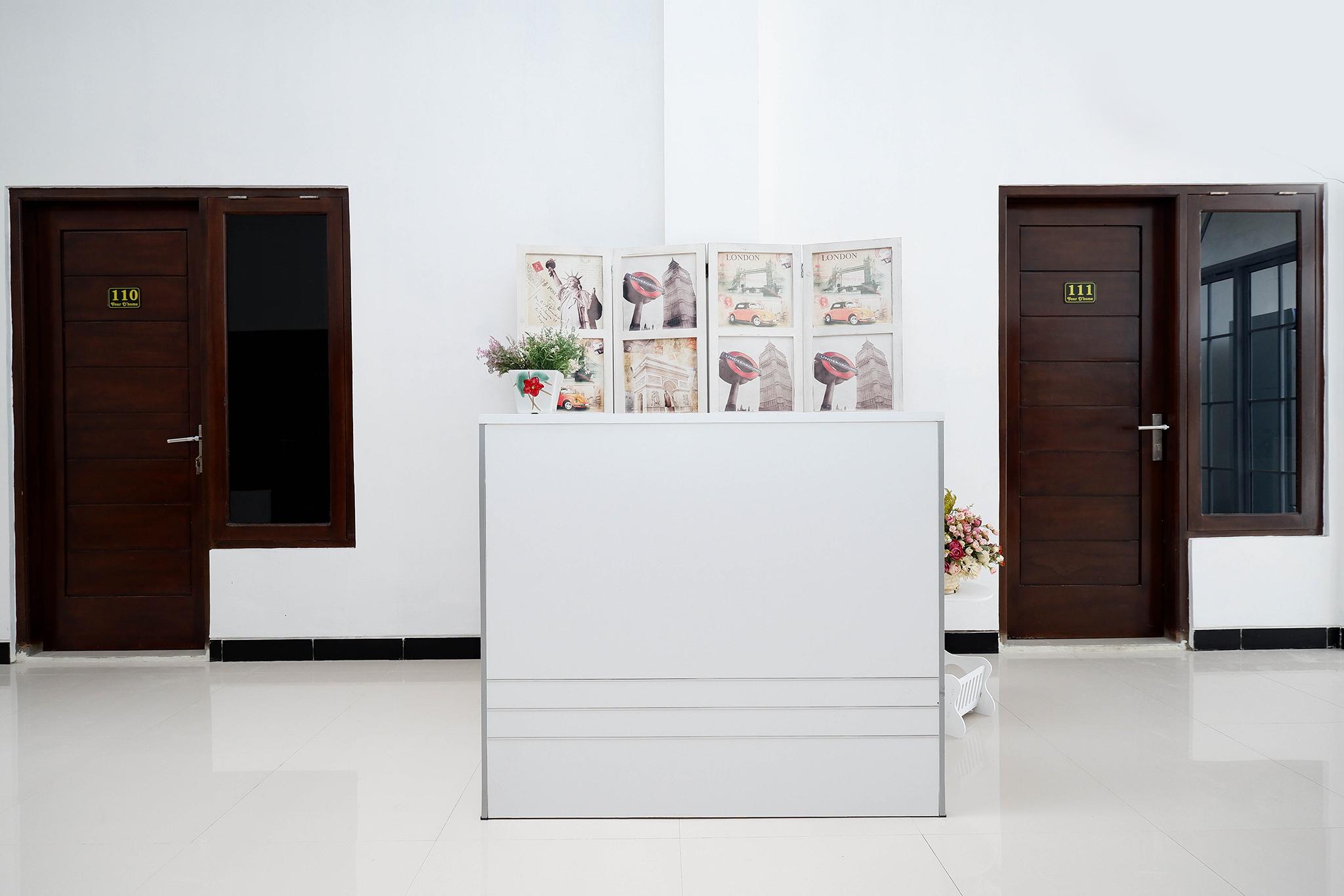 Oyo 1611 Four D'Home Solo Exterior foto